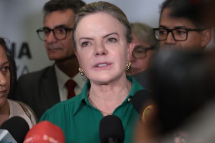 Gleisi classifica intervenção de Trump na Venezuela como grave ameaça