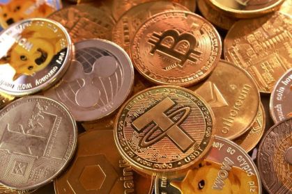 Bitcoin cai diante de incertezas sobre avanços regulatórios nos Estados Unidos