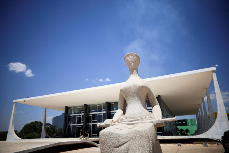 STF decide contra revisão da vida toda do INSS em votação apertada
