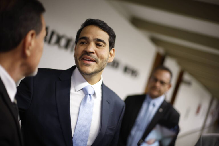 Aprovações apertadas de Dino e Mendonça para o STF marcam política recente