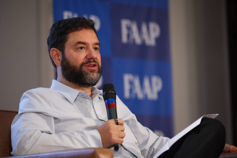 Encontro discute desafios do jornalismo contemporâneo
