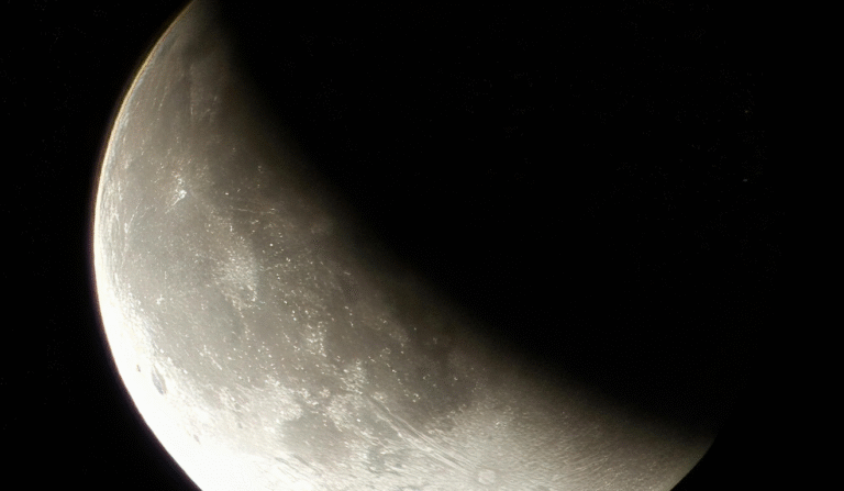 Fase da lua neste sábado (29/11): saiba mais sobre a lua crescente