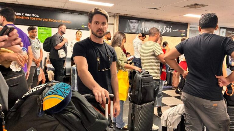 Atraso de voos leva passageiro a escolher ônibus como alternativa