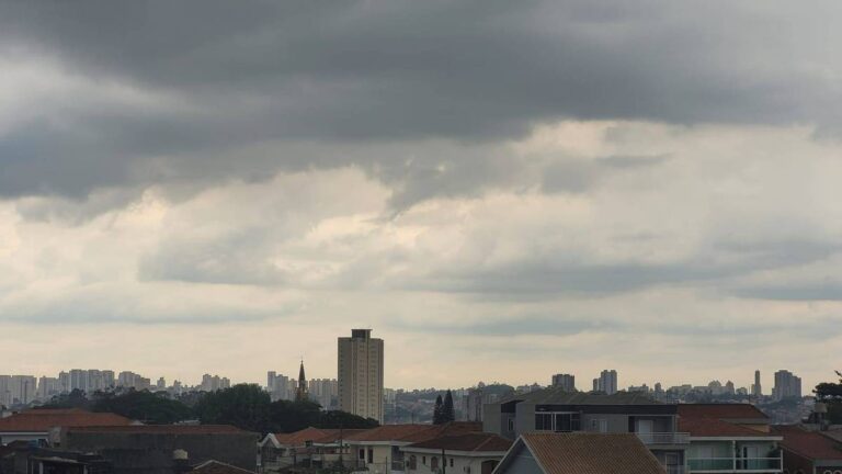 Clima em SP: Sol entre nuvens e máxima de 25°C nesta quinta