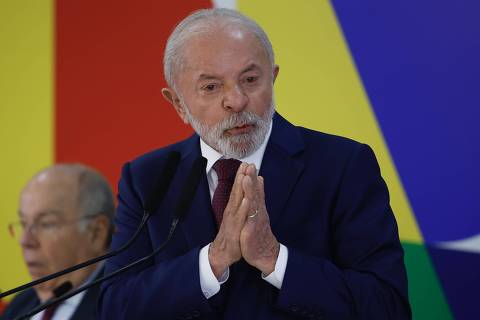 Lula defende fim da escala 6x1 em pronunciamento natalino