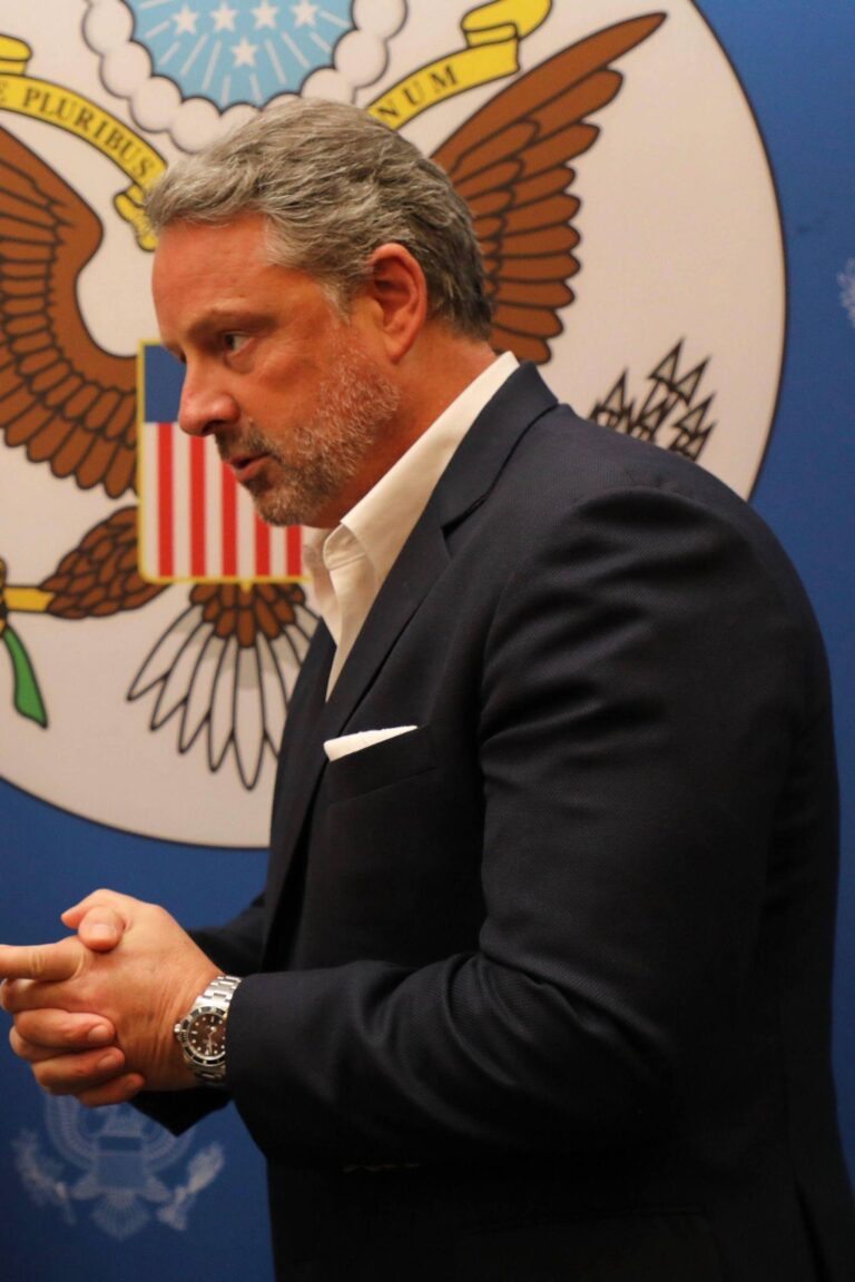 Ex-embaixador aponta que Trump descartou Bolsonaro por derrota