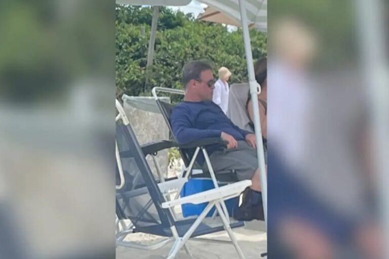 André Mendonça curte recesso na praia de Jurerê em 2025