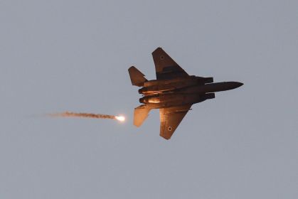 Pentágono formaliza contrato de US$ 8,6 bilhões para jatos F-15 a Israel