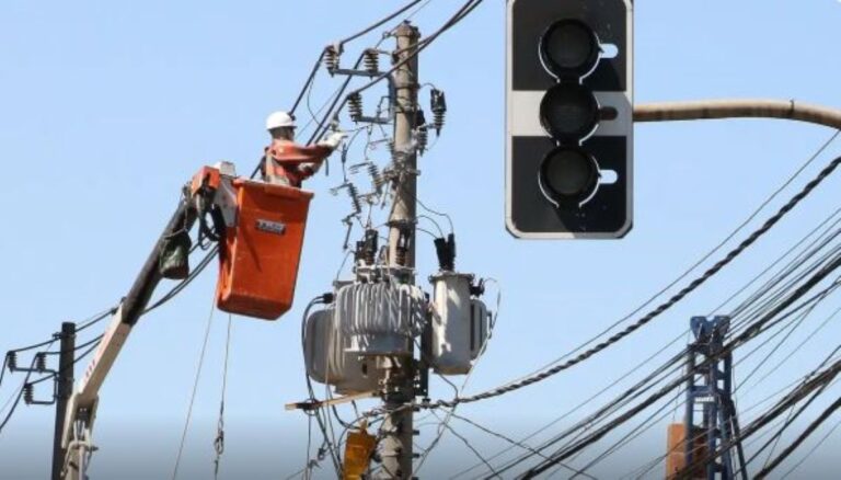 Procon paulistano aplica multa de R$ 14,3 milhões à Enel