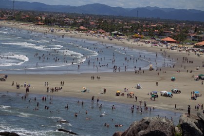 Praias de sp registram nove mortes por afogamento em 24 horas