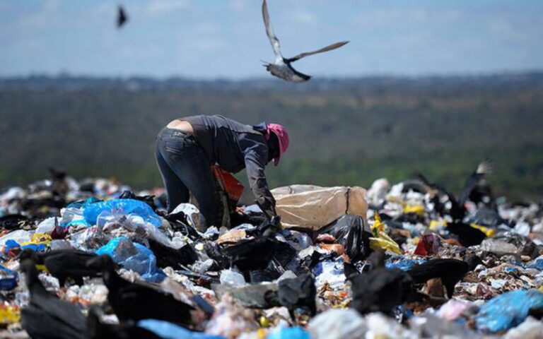 A importância da inclusão de catadores na gestão de resíduos