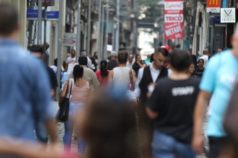 Otimismo em 2026: 69% dos brasileiros veem melhoras pessoais
