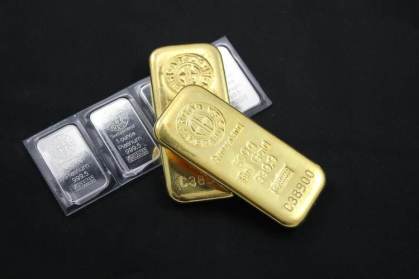 Prata e ouro em alta: mercados reagem a cortes nos juros