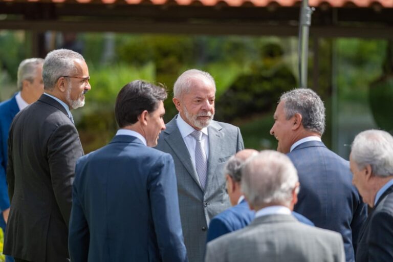 Mudanças ministeriais em 2025: Lula reconfigura sua equipe