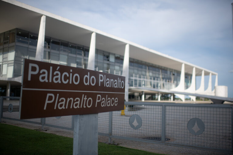 Eleitores do Paraná Preferem Vice Mulher com Perfil Técnico