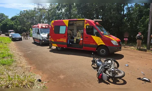 Acidente grave entre moto e Range Rover em Apucarana