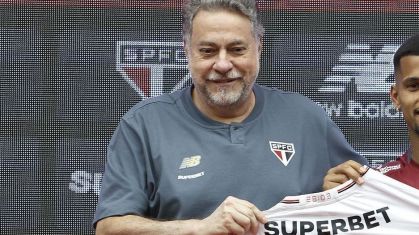 Torcida do São Paulo promove campanha de unfollow em Julio Casares