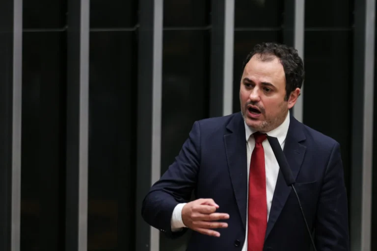 Desvios de emendas: Braga aponta Lira como chefe do esquema