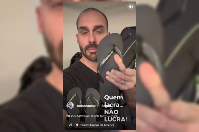 Eduardo Bolsonaro critica Havaianas e joga sandálias no lixo