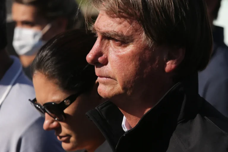 Novo horário de fisioterapia para Bolsonaro: entenda o pedido