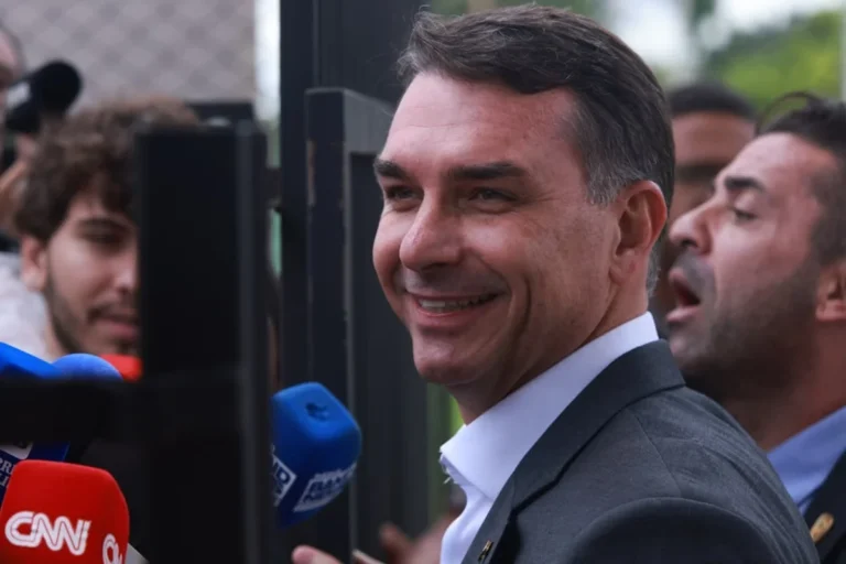Candidatura de Flávio Bolsonaro: 81% dos apoiadores acreditam na seriedade