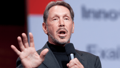 Paramount busca apoio de Larry Ellison para compra da Warner