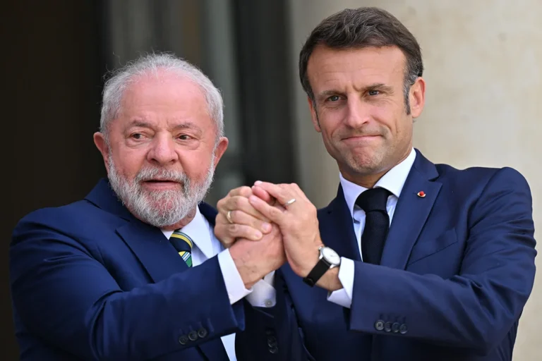 Lula pede compromisso de Macron e Meloni para acordo Mercosul-UE