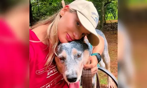 Cão Chopp se recusa a deixar lado de tutora após acidente fatal