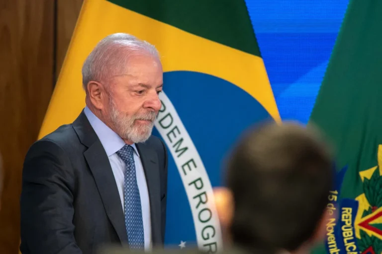 Lula diz que filho será investigado se envolvido em fraude do INSS