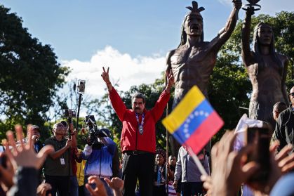 Venezuela vive transição política com desafios constitucionais e sociais