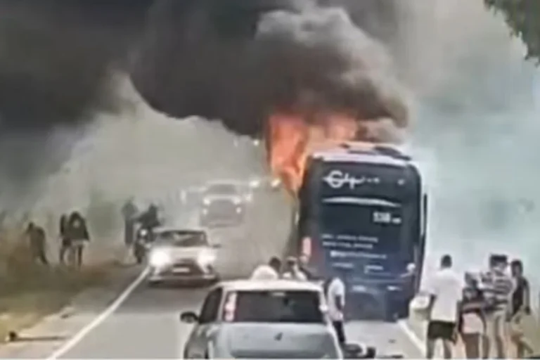Acidente fatal no Ceará: motociclista morre em colisão com ônibus
