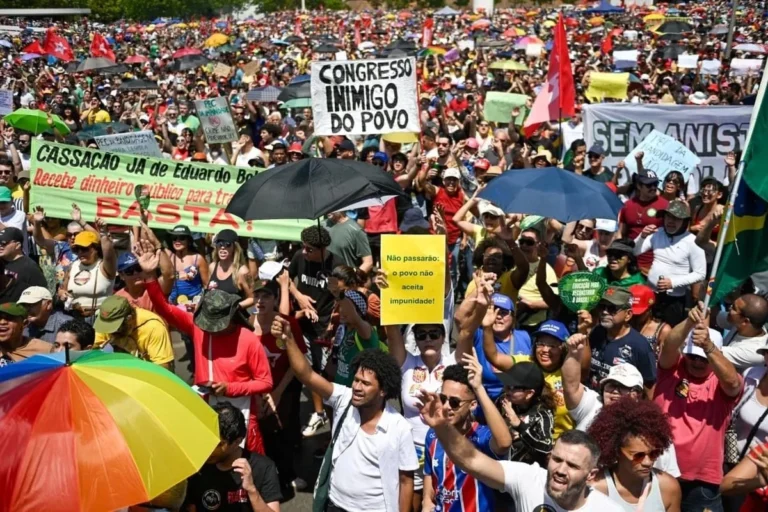 Artistas se mobilizam em protesto contra o Congresso Nacional