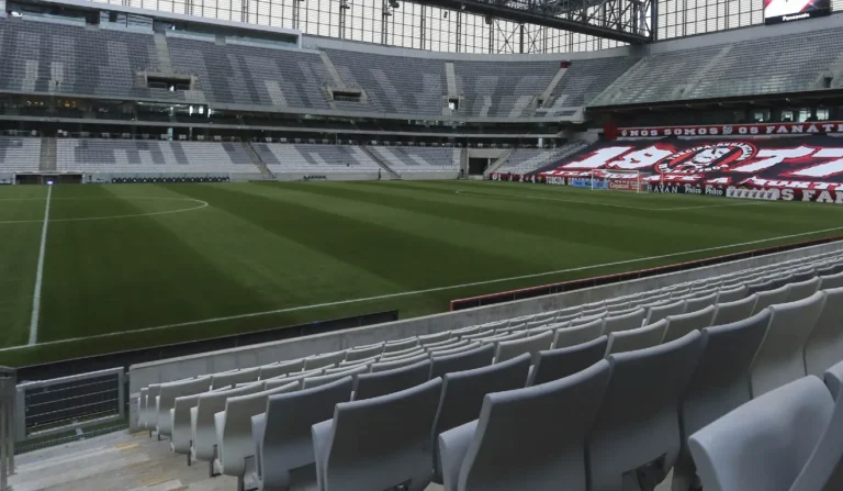 Athletico deve trocar gramado sintético em 2026 na Arena
