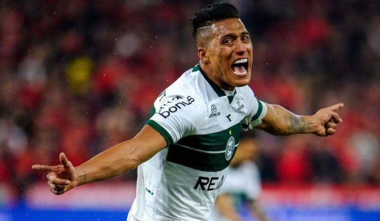 Sebastián Gómez renova contrato com Coritiba até 2028