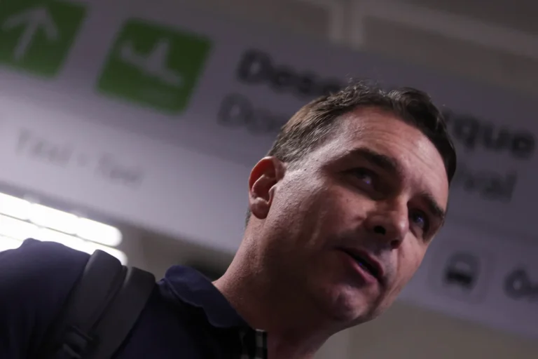 Avaliação de Bolsonaro: 54% acredita que ele errou na escolha