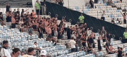 Corintianos expulsos do setor do Vasco no Maracanã