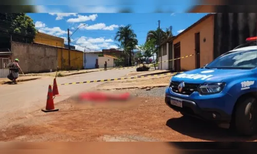 Homem é morto em conflito familiar com filho e jovens