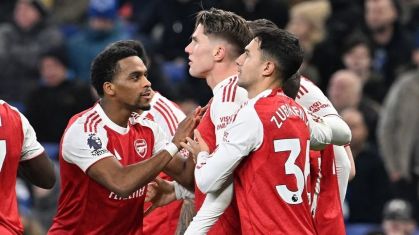 Arsenal mantém liderança da Premier League com vitória sobre Everton