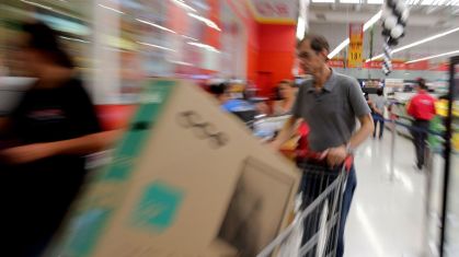 Confiança do consumidor em alta: o que isso significa para 2025