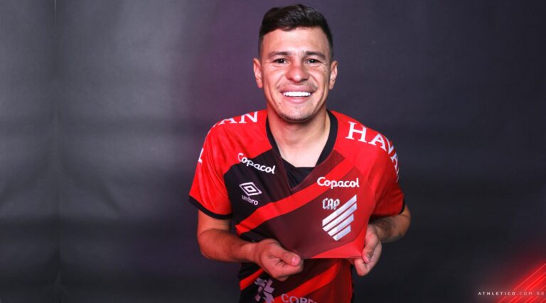 Athletico enfrenta dívidas com Corinthians e Vasco em 2025