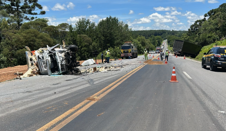 Acidente grave entre caminhões na BR-277