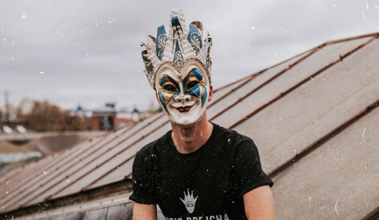 Boris Brejcha se apresenta em Curitiba com turnê Reflections