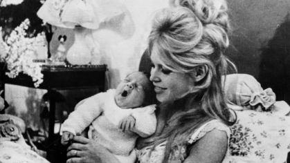 Brigitte Bardot e a renúncia à guarda de seu filho Nicolas
