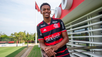 Flamengo negocia saída de Carlinhos para o Remo em 2026