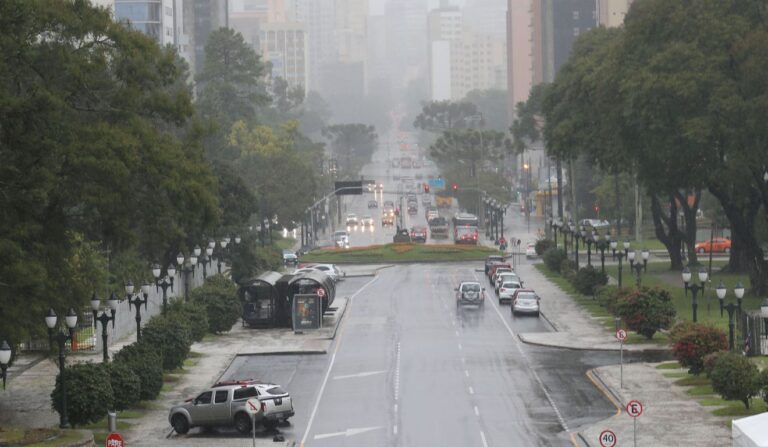 Mudanças climáticas no Paraná: chuvas intensas esperadas