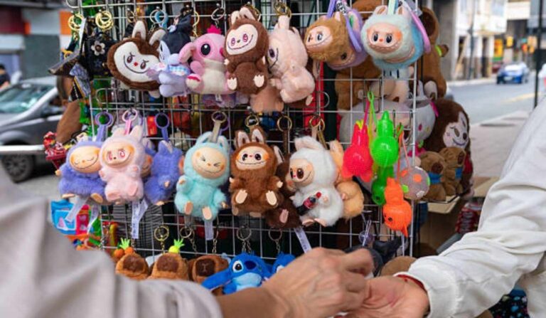 Boneco Labubu se destaca entre os mais pesquisados