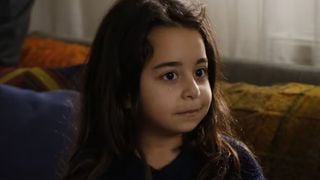 Por que as novelas turcas evitam beijos na boca e cenas íntimas