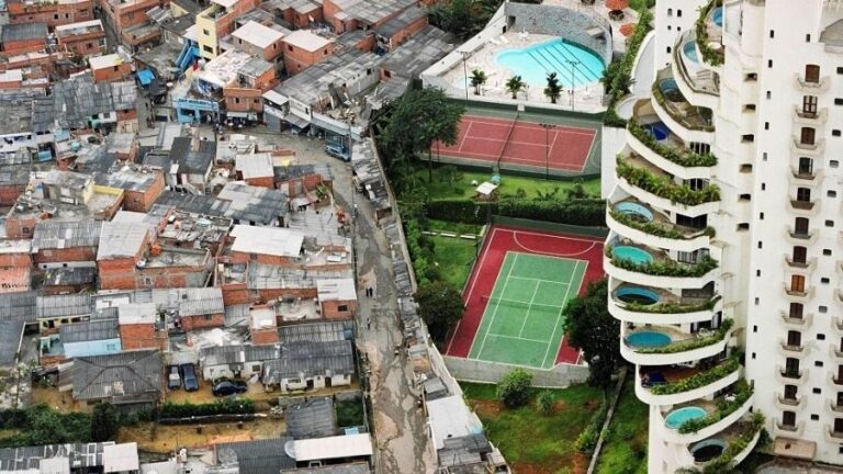 Salário mínimo e sonegação: o dilema econômico do Brasil