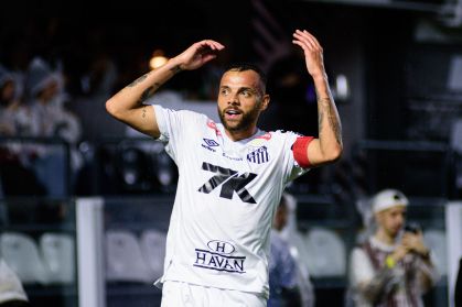 Guilherme troca Santos pela MLS após crise em 2025