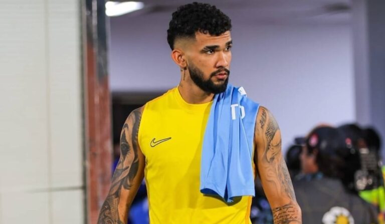 Coritiba avança na contratação de meia Gustavo dos Emirados